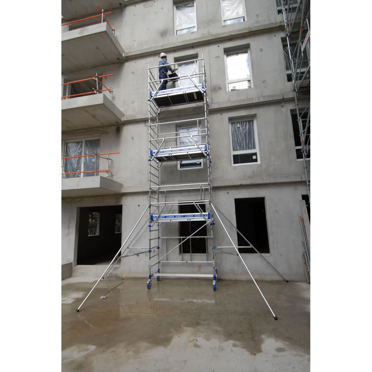 Echafaudage TOTEM 2 LINE 180  Hauteur travail 4,85 m Tubesca Comabi
